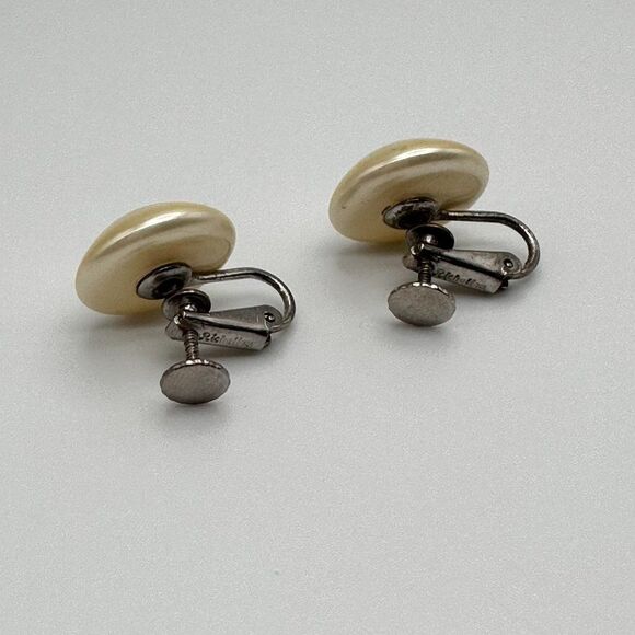 Vintage Pearl Button Costume Earrings Richelieu Clip On 16 mm - Picture 7 of 8